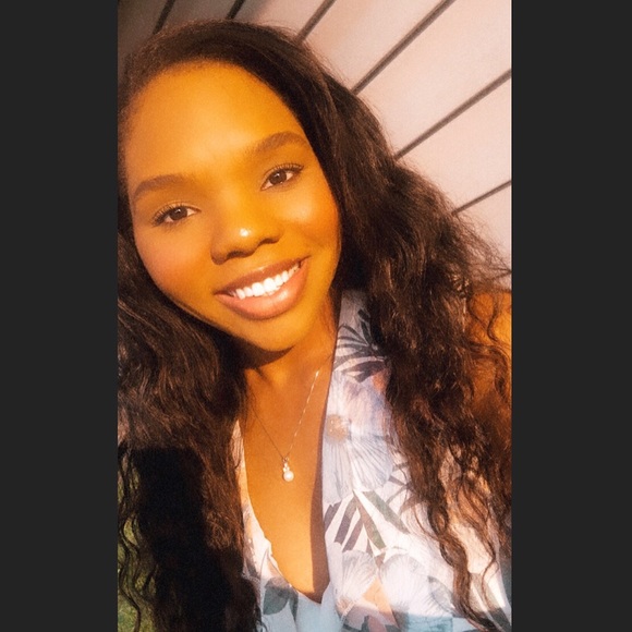 Meet your Posher, Caciana - Picture 1 of 1